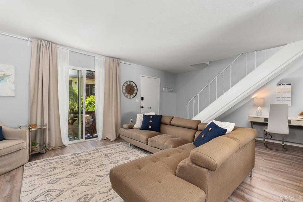 515 Stratford Court 3