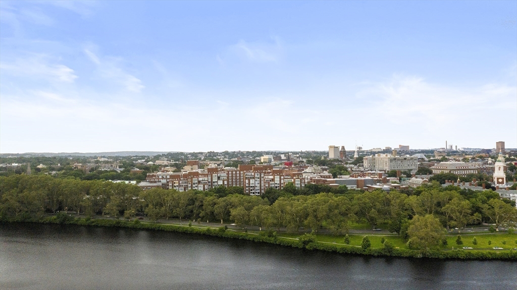 975 Memorial Drive # 401