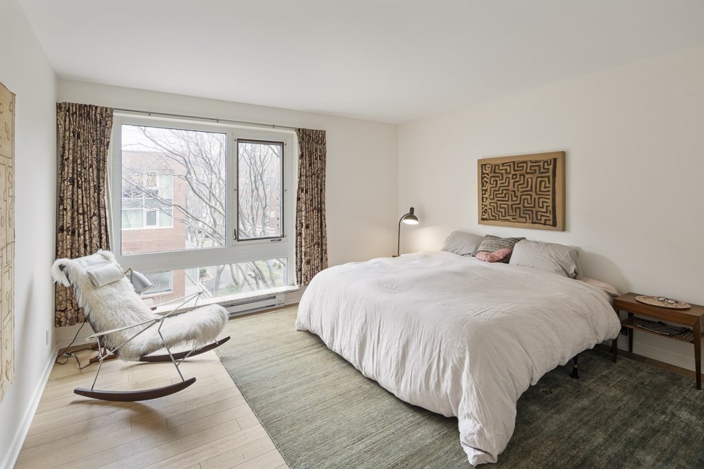 975 Memorial Drive # 401