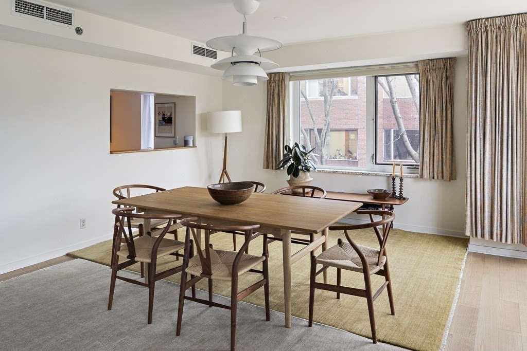 975 Memorial Drive # 401