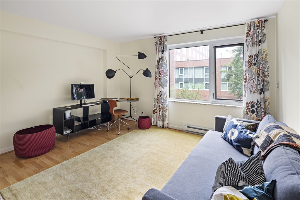975 Memorial Drive # 401