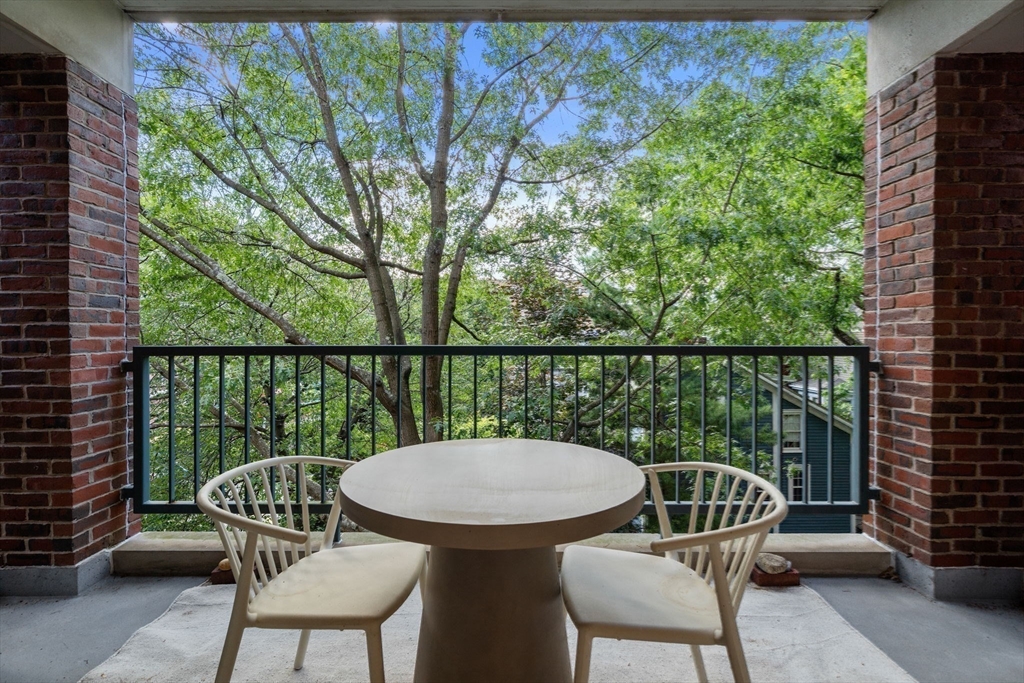 130 Mount Auburn St # 309
