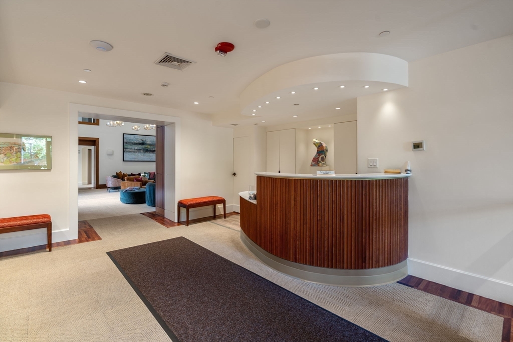 130 Mount Auburn St # 309