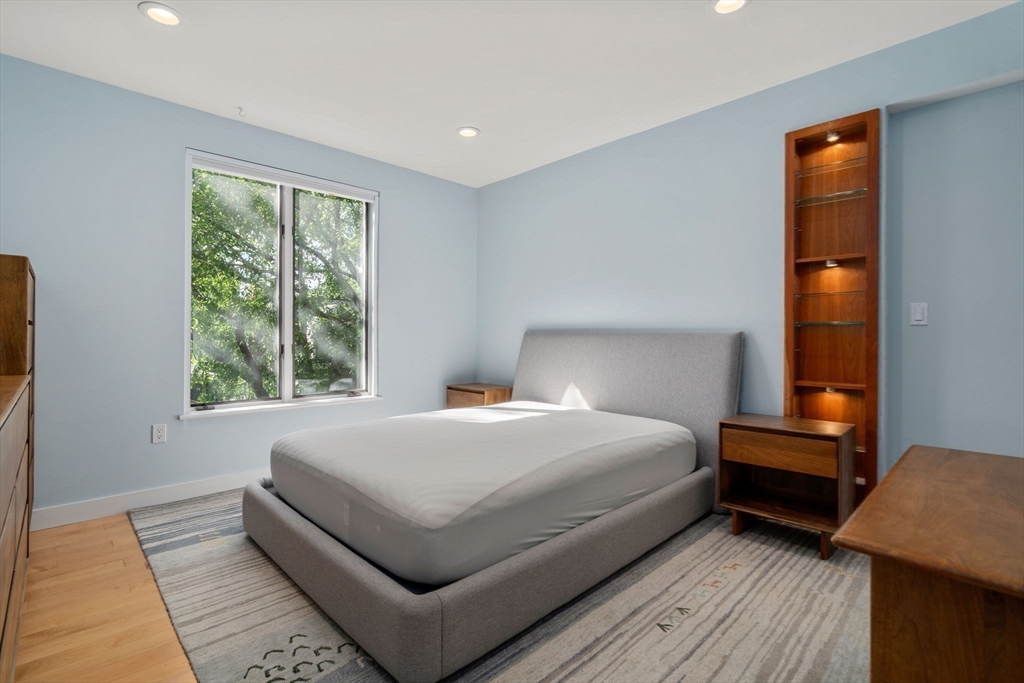 130 Mount Auburn St # 309