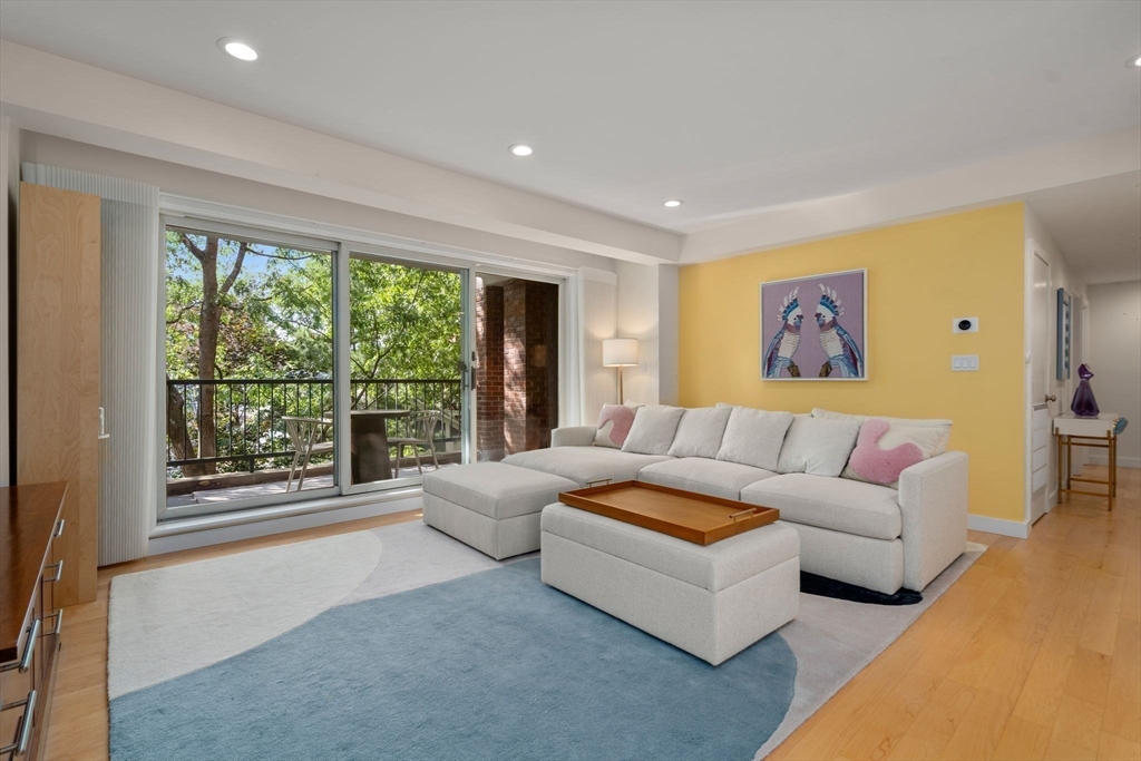 130 Mount Auburn St # 309