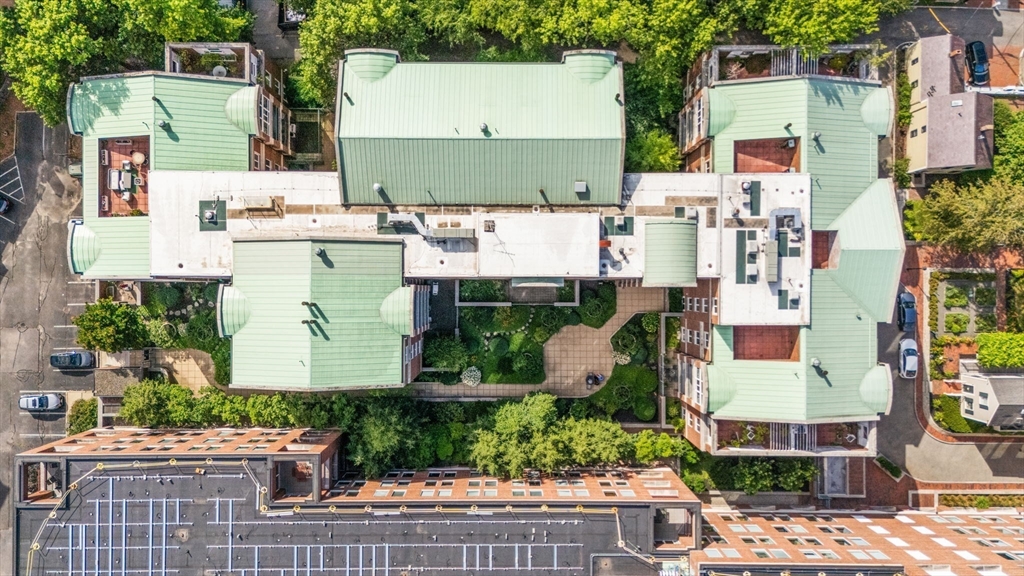 130 Mount Auburn St # 309