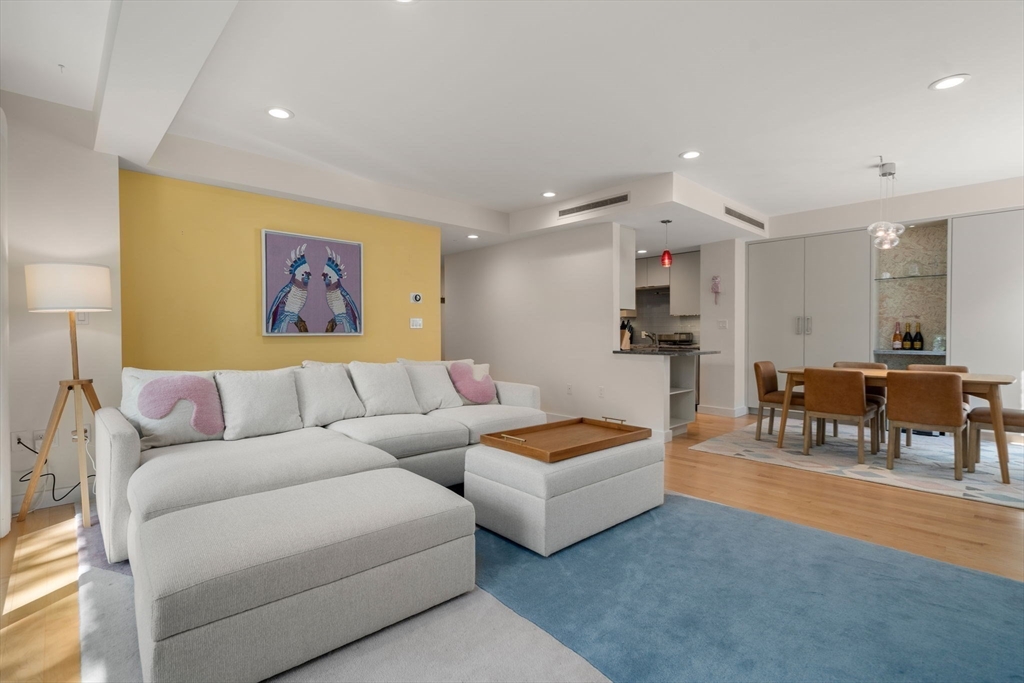 130 Mount Auburn St # 309