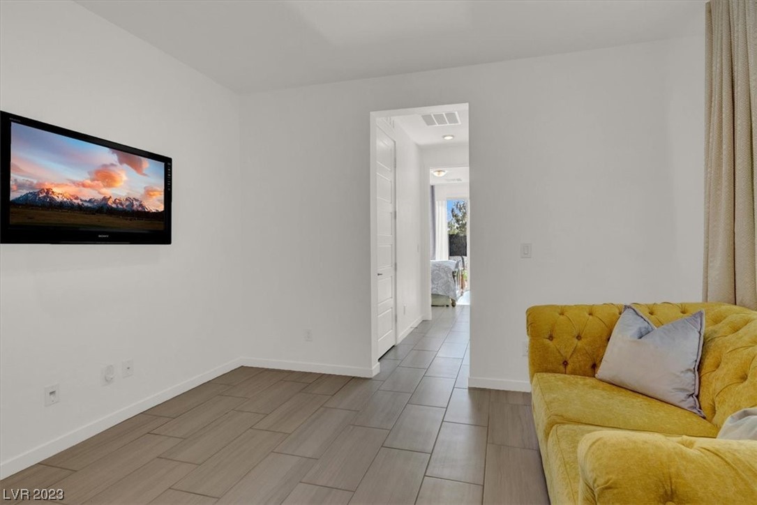 12379 Switchgrass Avenue