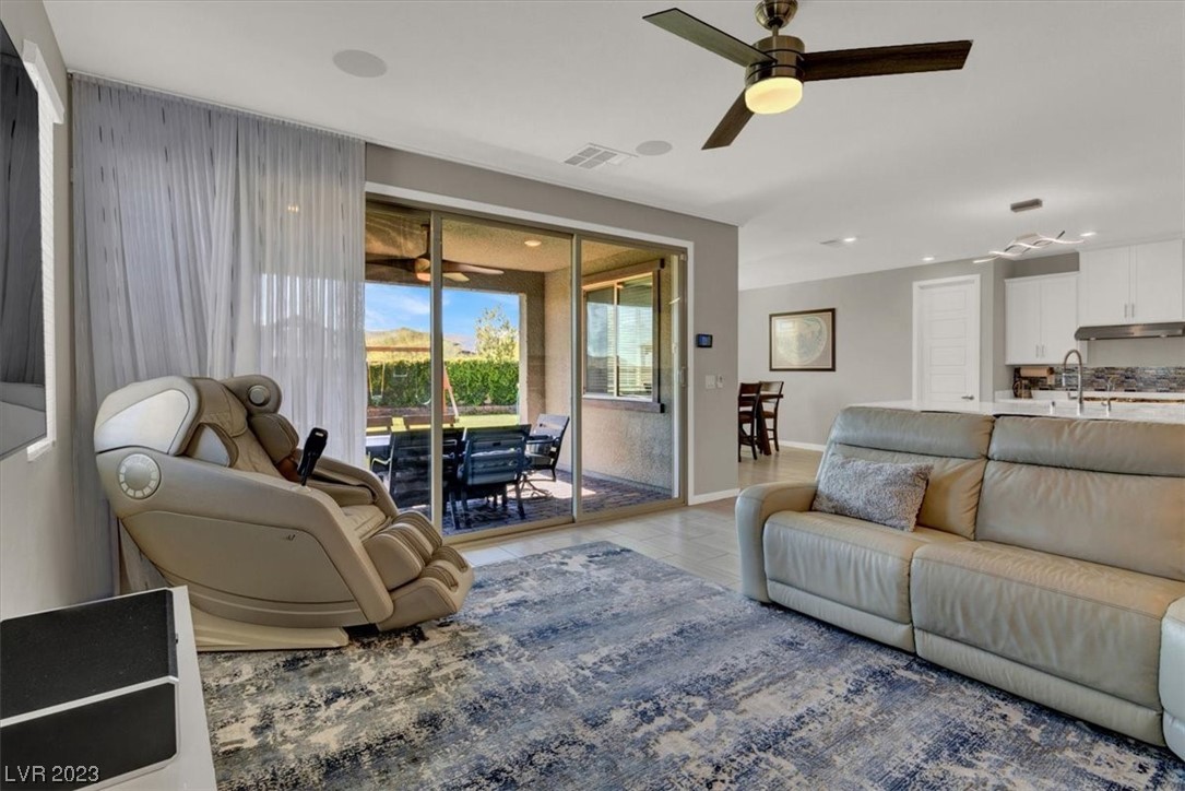 12379 Switchgrass Avenue