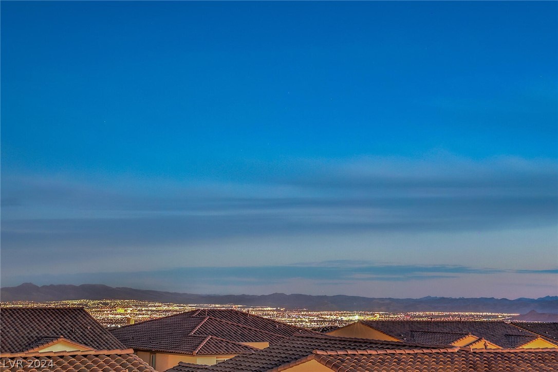 212 Harris Peak Street