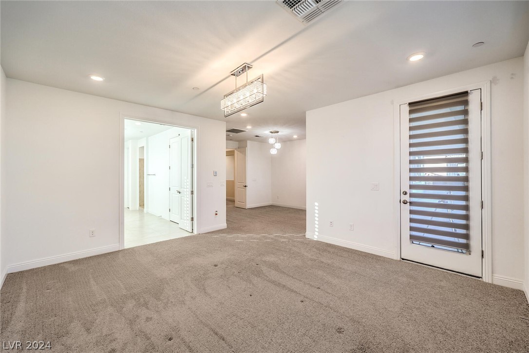 212 Harris Peak Street