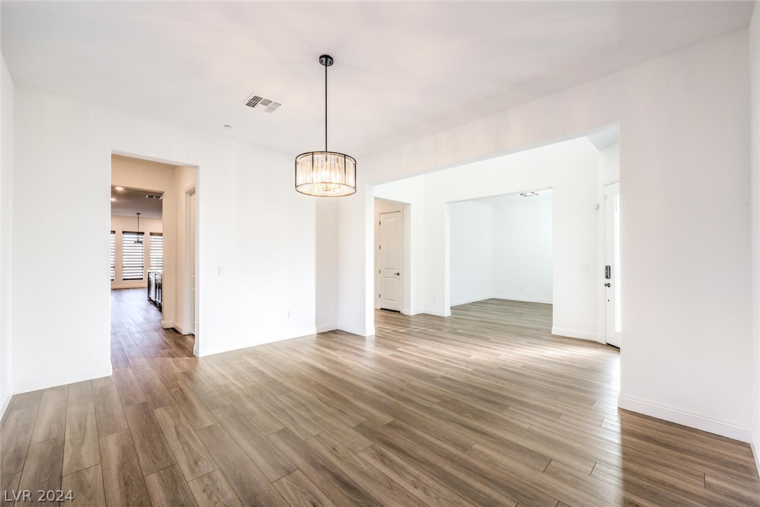 212 Harris Peak Street