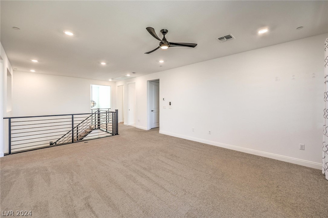 212 Harris Peak Street