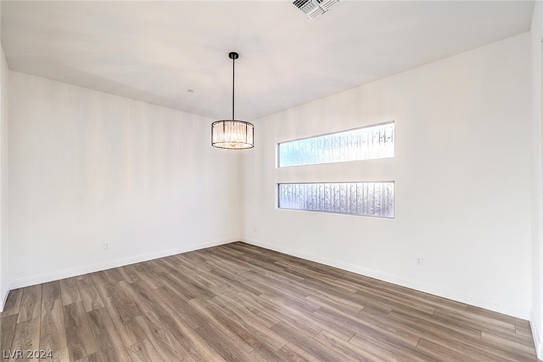 212 Harris Peak Street