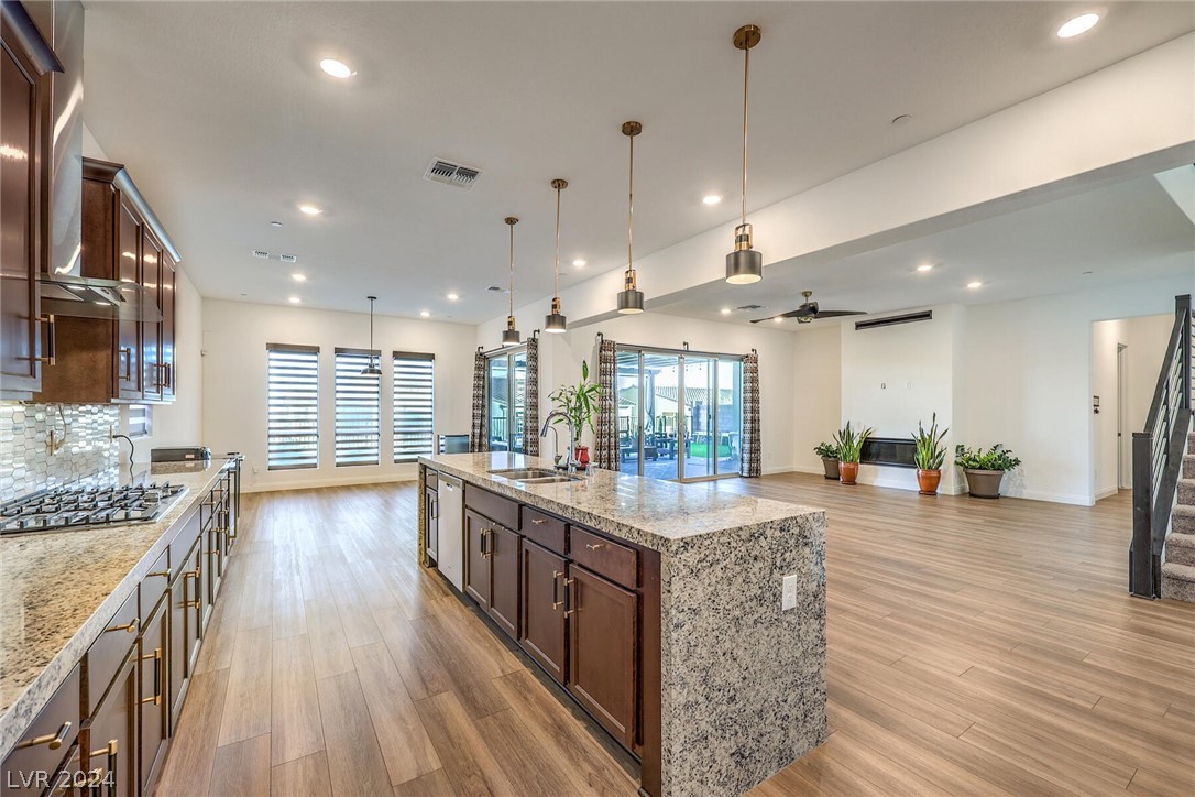 212 Harris Peak Street