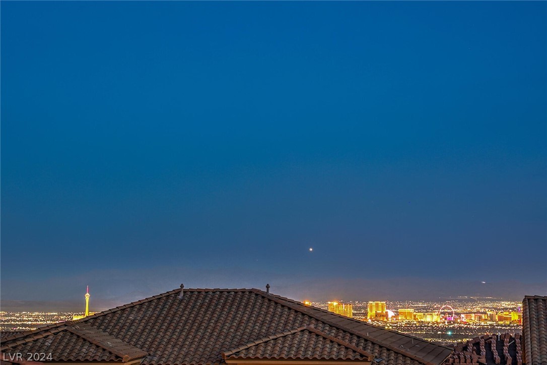 212 Harris Peak Street