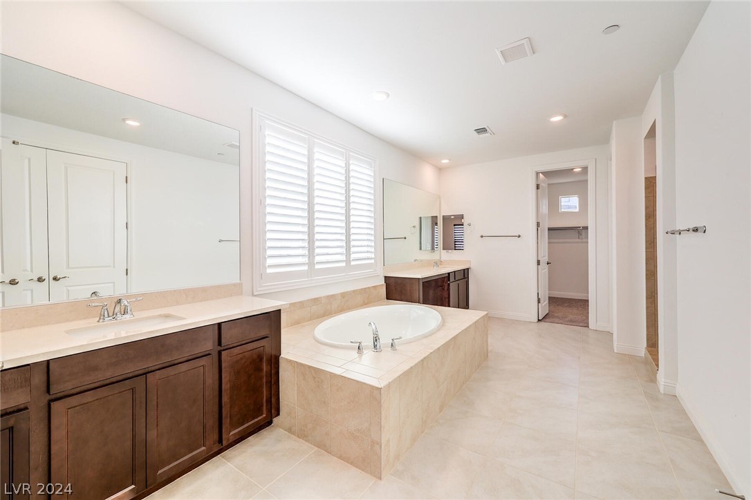 212 Harris Peak Street