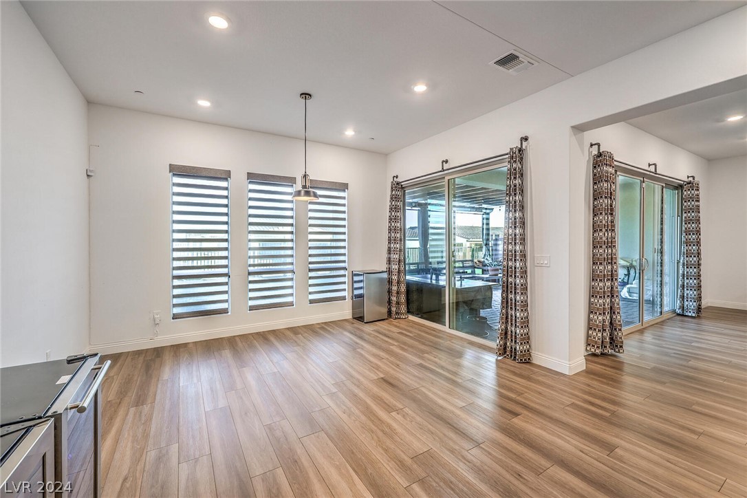 212 Harris Peak Street