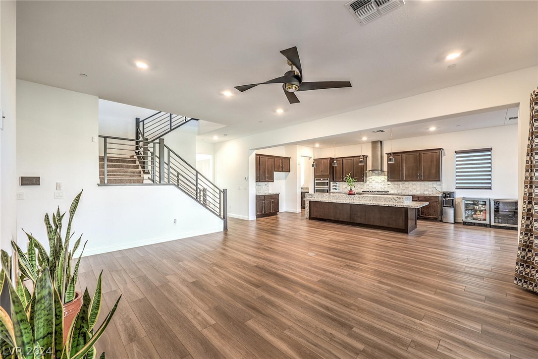 212 Harris Peak Street