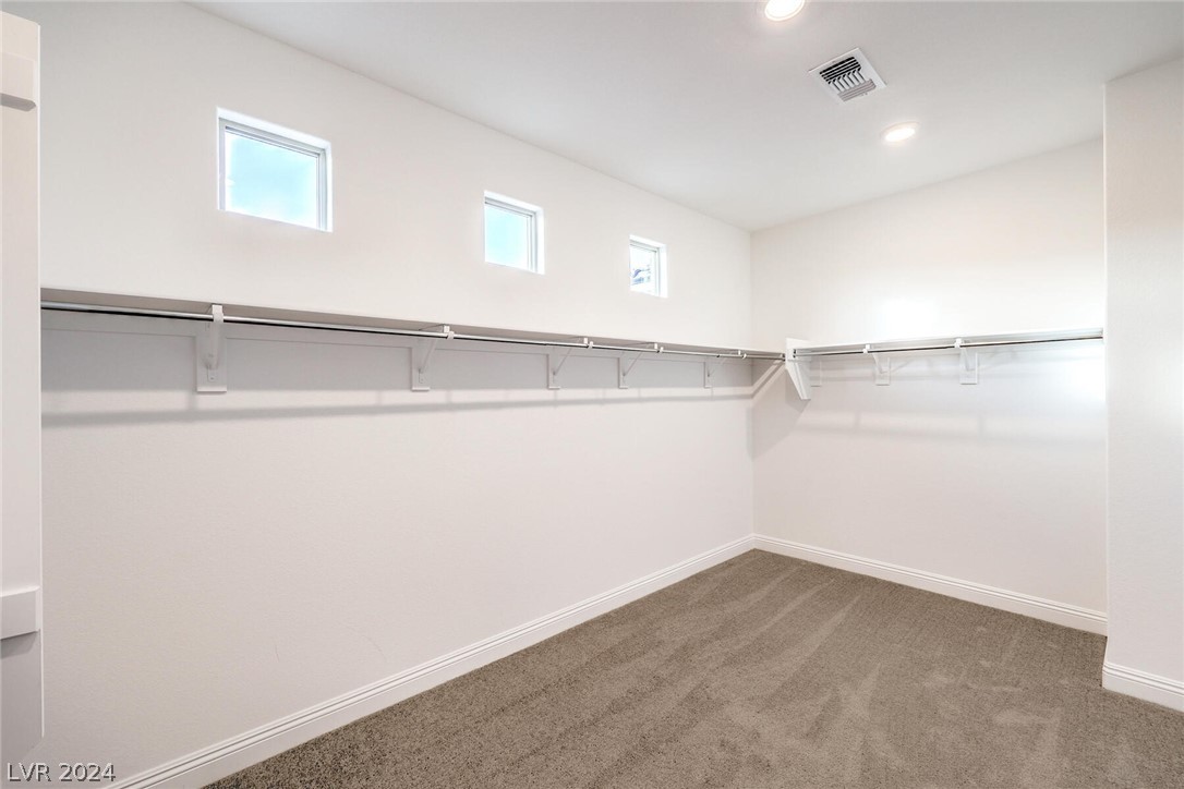 212 Harris Peak Street