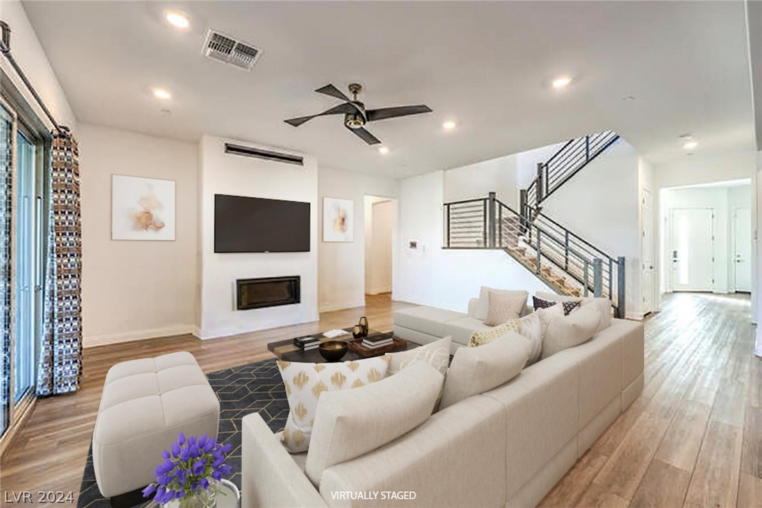 212 Harris Peak Street