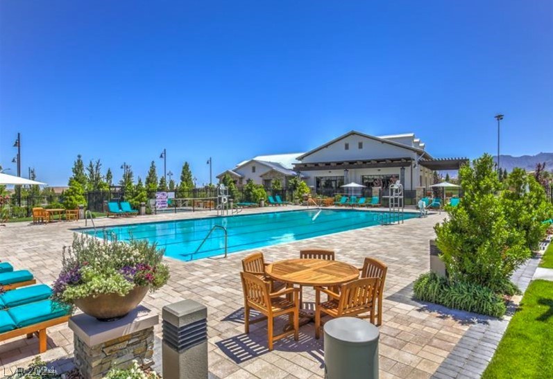 10274 Timberline Valley Avenue