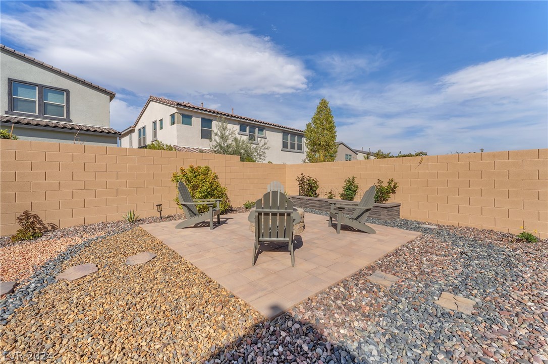 10274 Timberline Valley Avenue