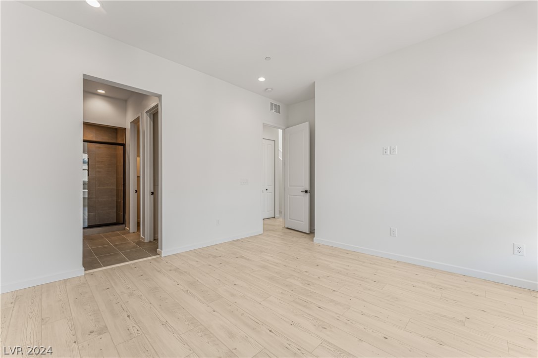 650 Grey Saker Street