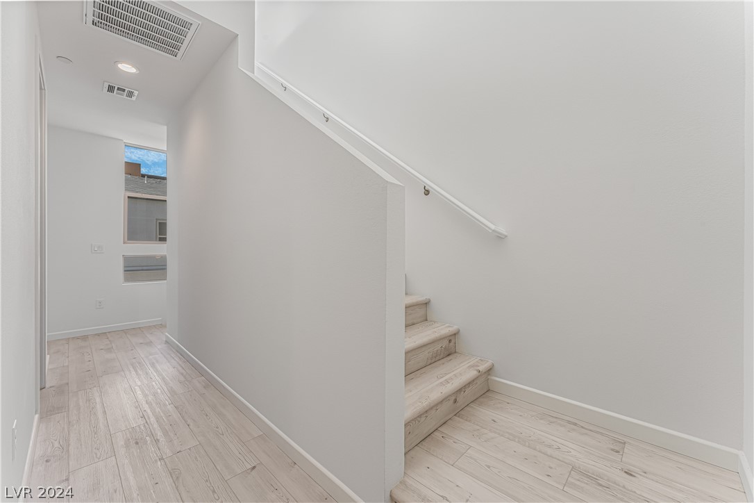 650 Grey Saker Street