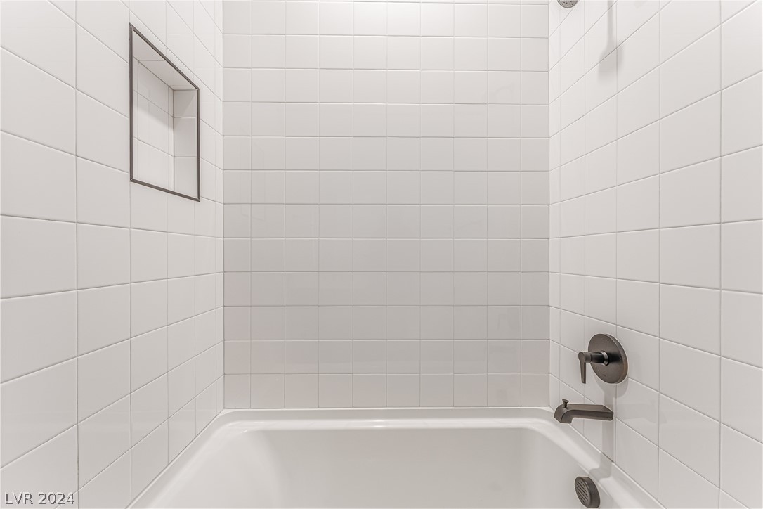 650 Grey Saker Street