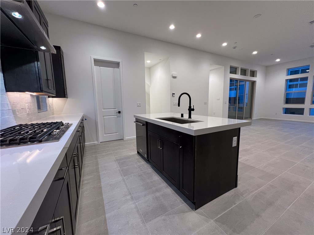 650 Grey Saker Street