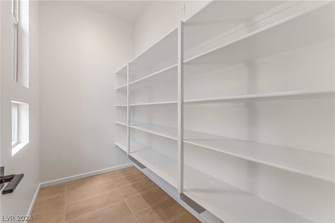 650 Grey Saker Street