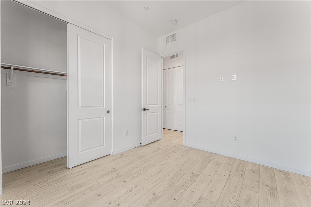 650 Grey Saker Street