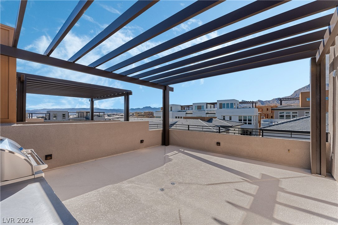 650 Grey Saker Street