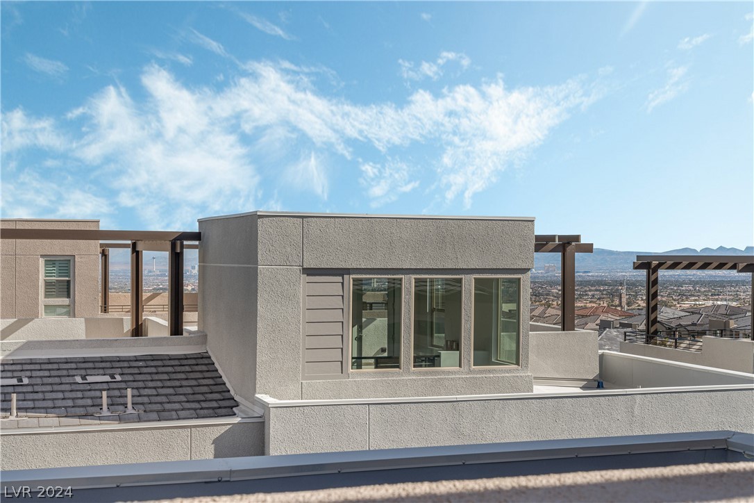 650 Grey Saker Street