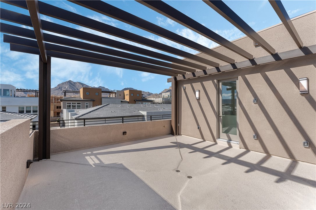 650 Grey Saker Street