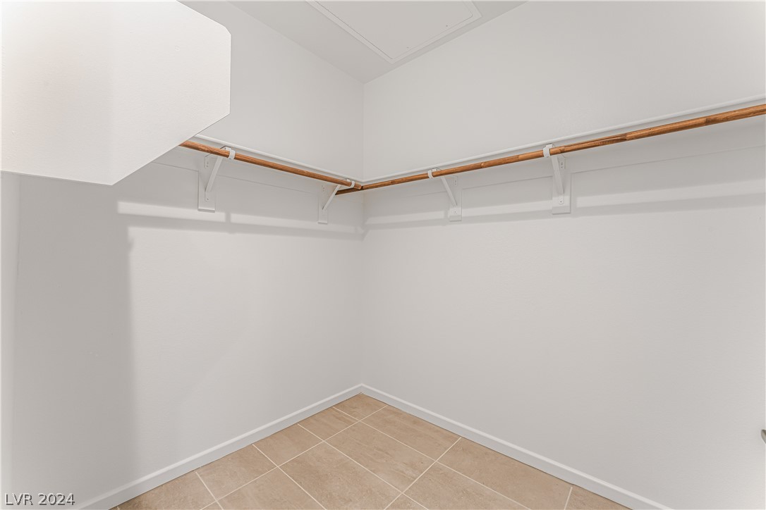 650 Grey Saker Street