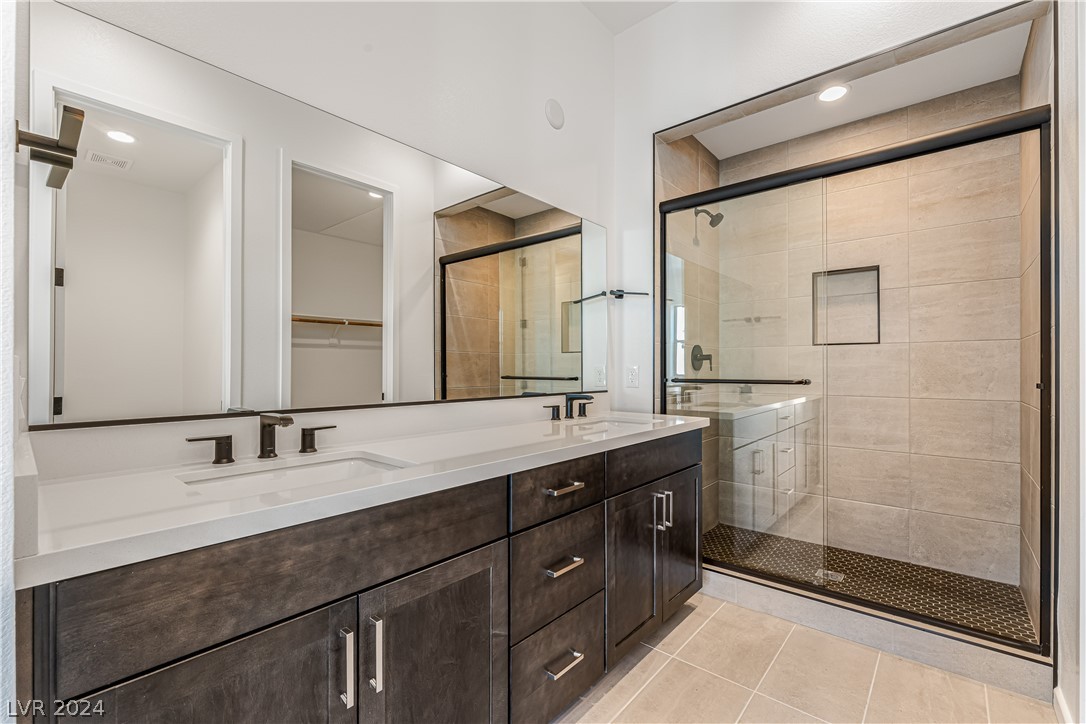 650 Grey Saker Street