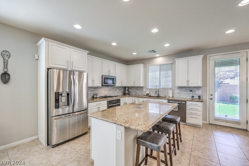 10559 Constant Spring Avenue