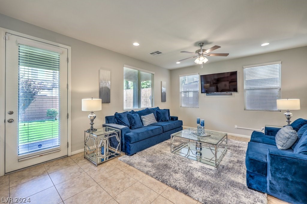 10559 Constant Spring Avenue