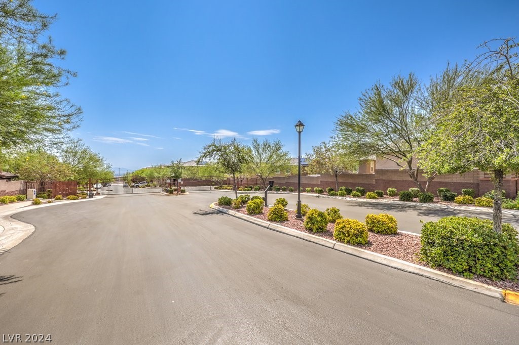 10559 Constant Spring Avenue