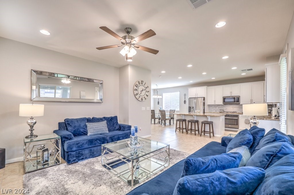 10559 Constant Spring Avenue