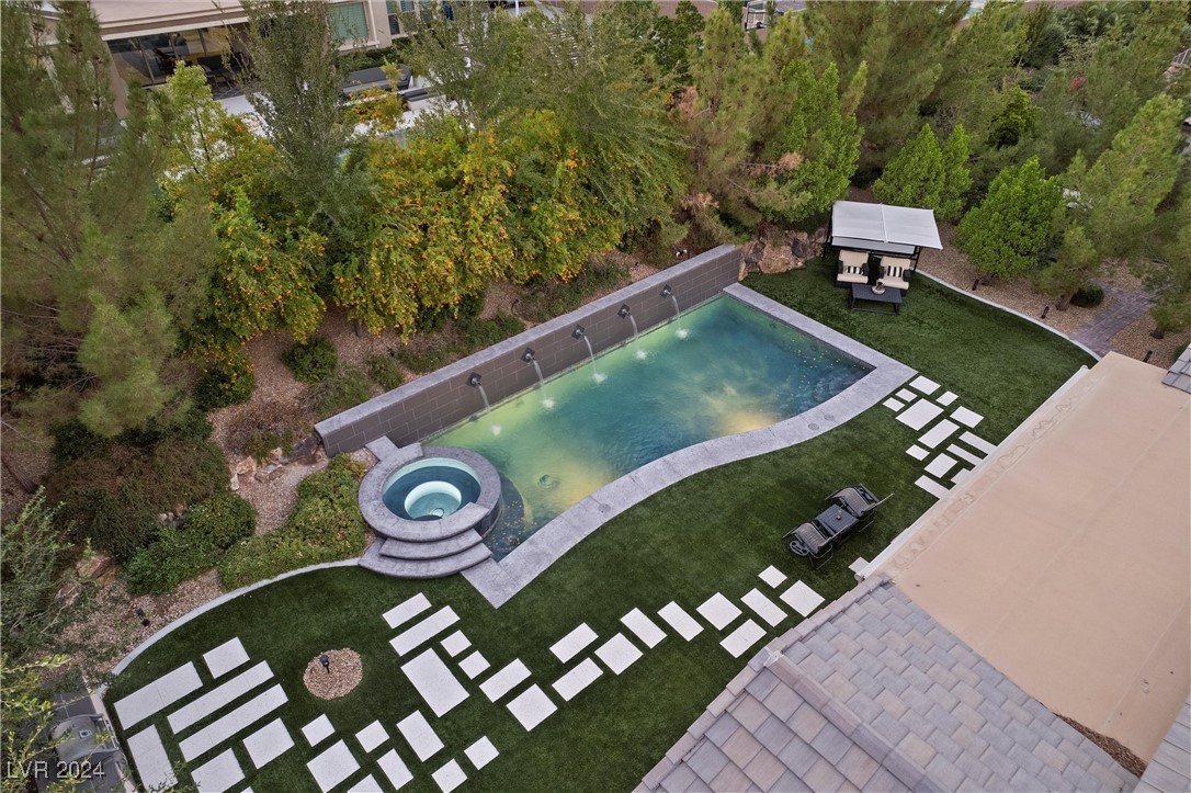 5811 Shangri La Night Court