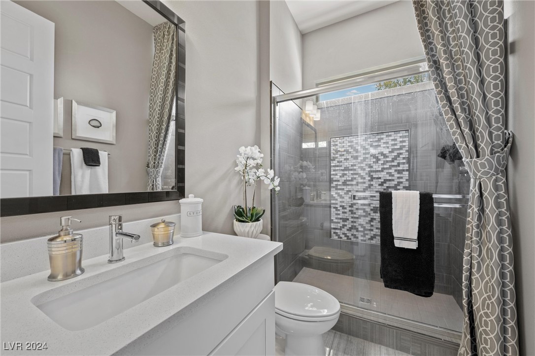 5811 Shangri La Night Court