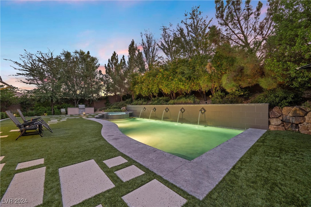 5811 Shangri La Night Court