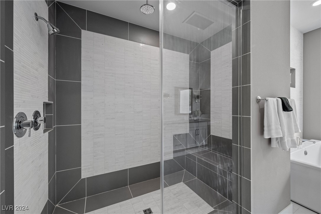 5811 Shangri La Night Court