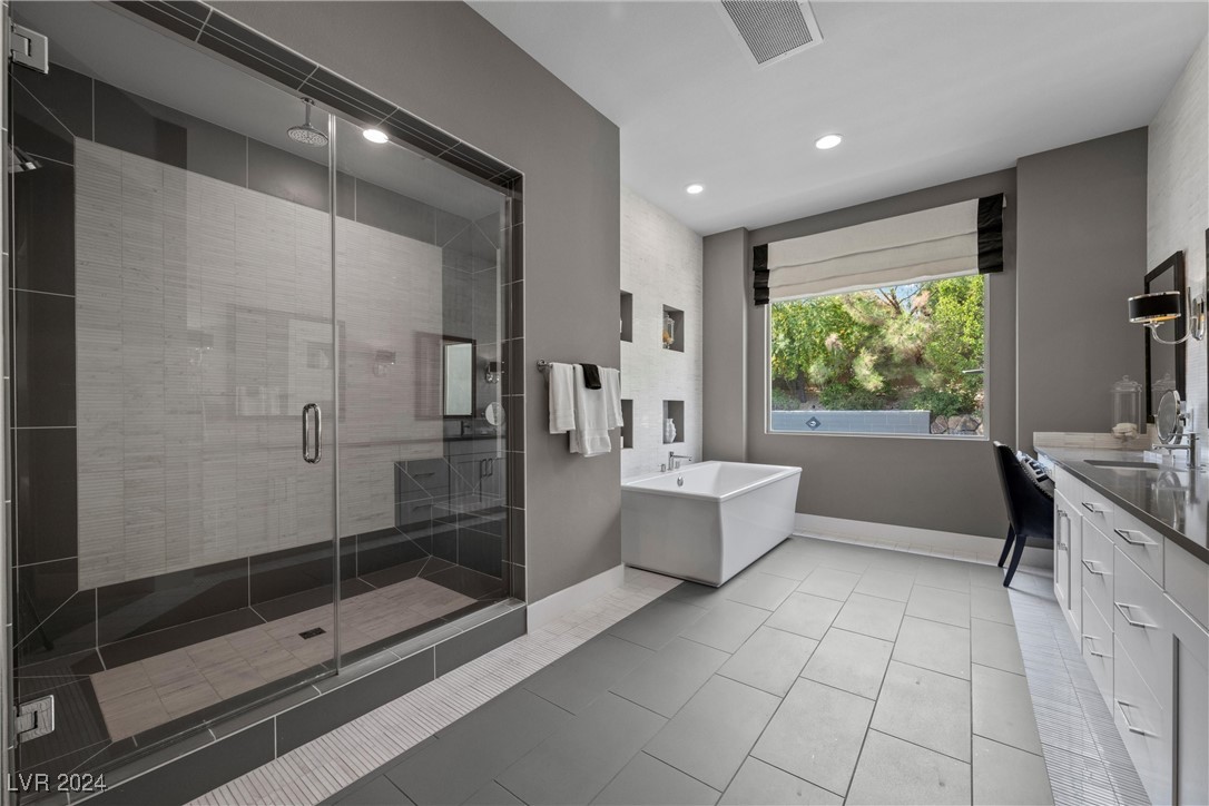 5811 Shangri La Night Court