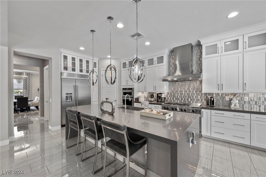 5811 Shangri La Night Court