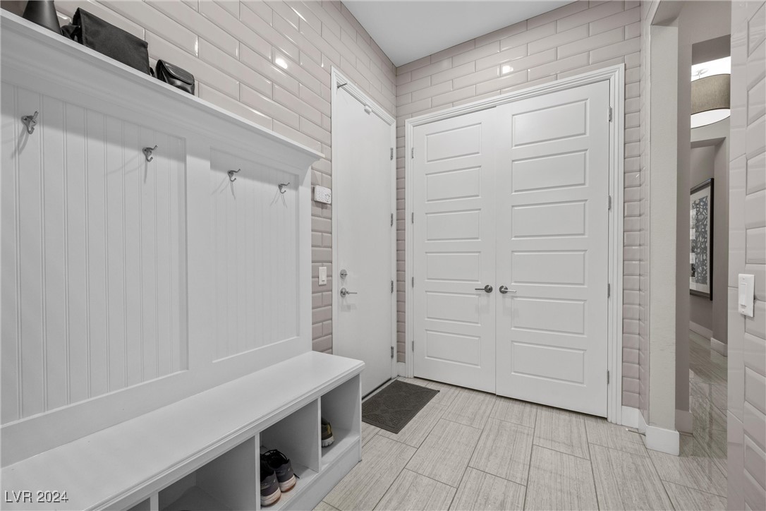 5811 Shangri La Night Court