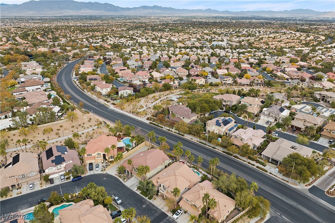 2020 Aspen Oak Street